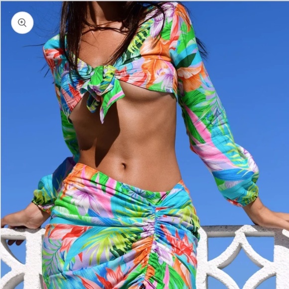 SALE☀️
x VDM The Label JEMMA HAWAIIAN TROPIC COVER-UP TOP Resort Wear - Picture 4 of 9